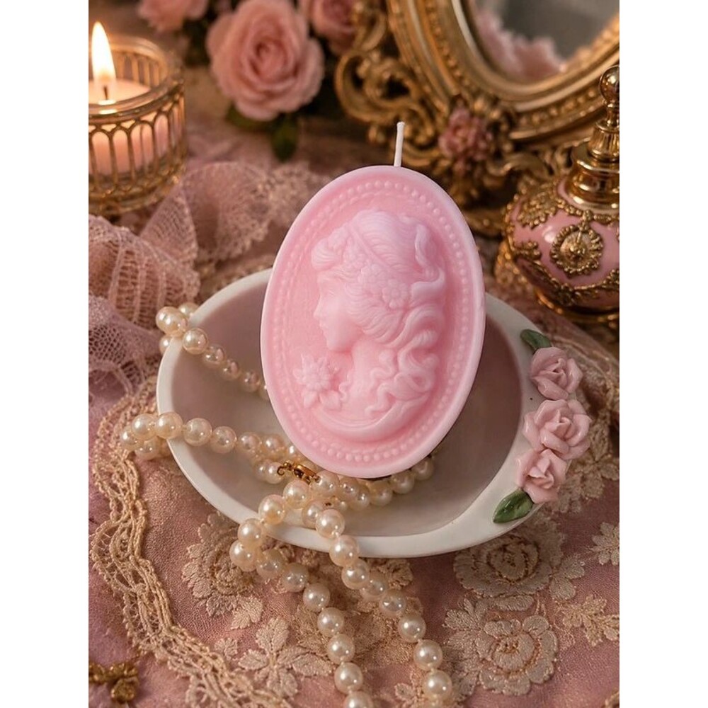 Victorian pink Cameo candle